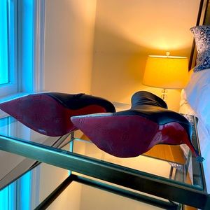 Christian Louboutin booties 37,5